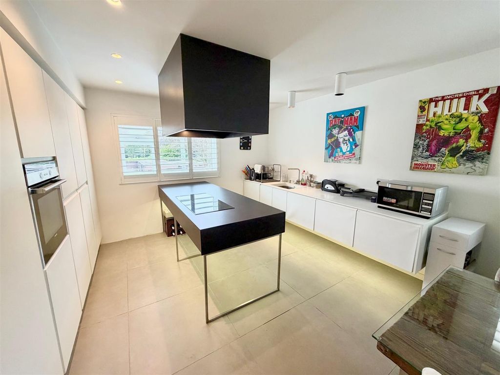 Additional image 2 of 2 bed flat for saleBradgate Road, Altrincham WA14