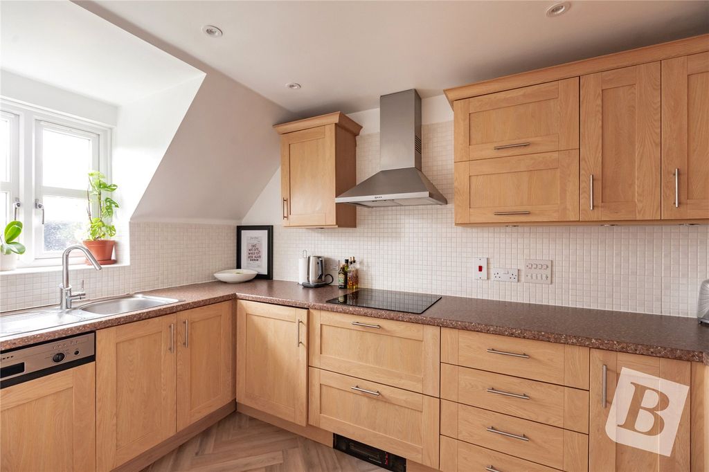 Additional image 9 of 2 bed flat for saleCornsland Close, Upminster RM14