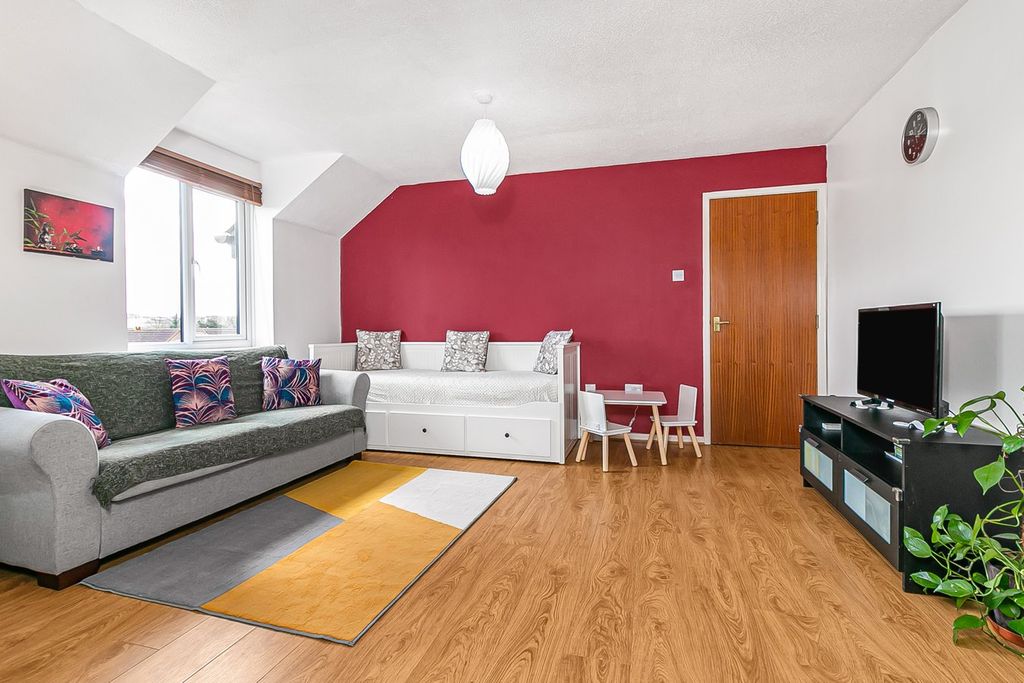 Additional image 4 of 2 bed flat for salePascal Way, Letchworth Garden City SG6