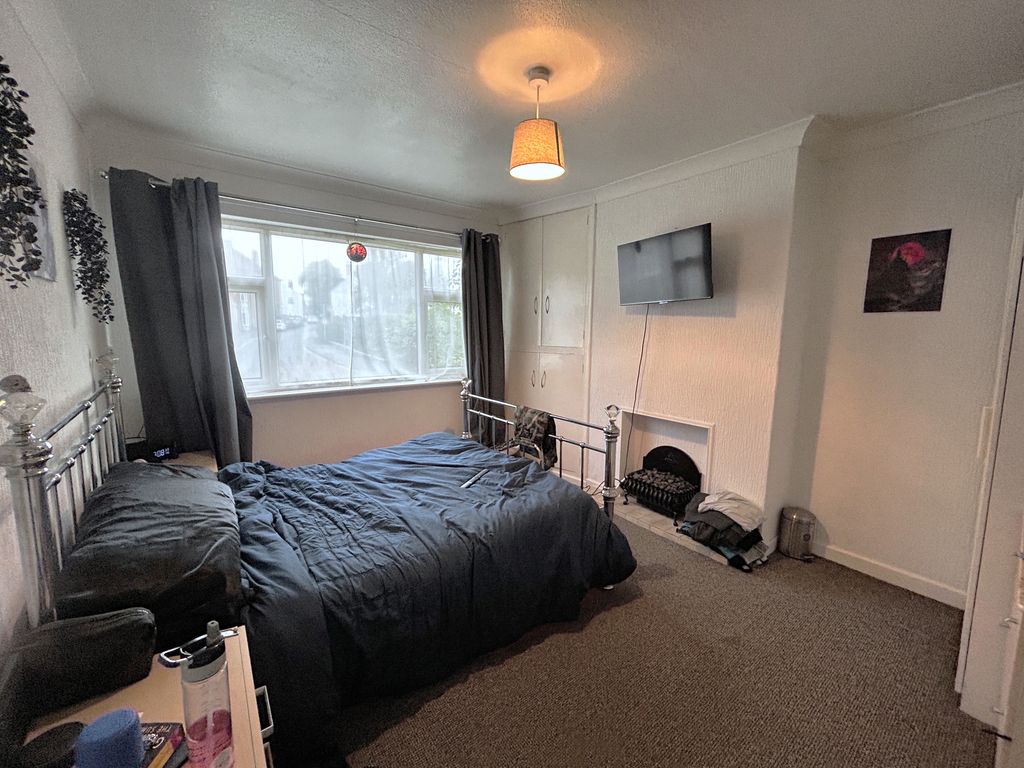 Additional image 5 of 2 bed flat for saleThe Hollow, Castle Donington DE74