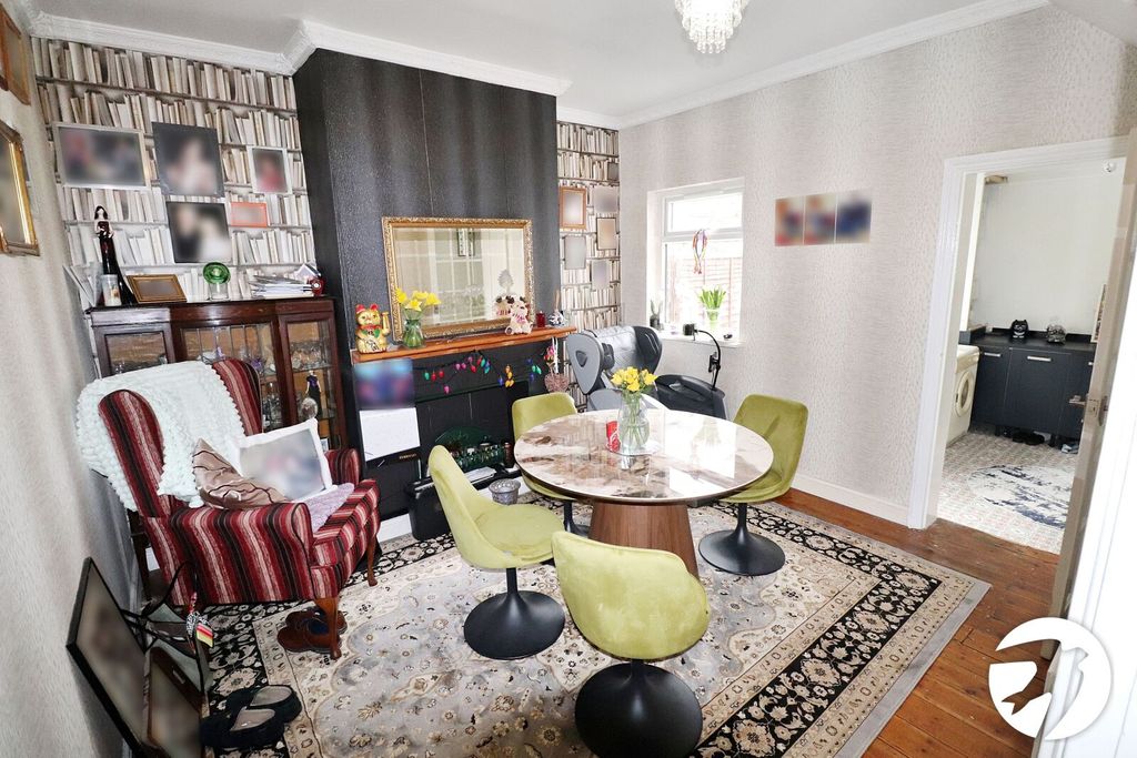 Additional image 4 of 4 bed detached house for saleRaglan Road, Belvedere DA17