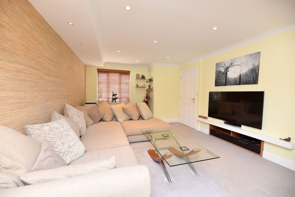 Additional image 7 of 4 bed semi-detached house for saleIvel Bury, Biggleswade SG18
