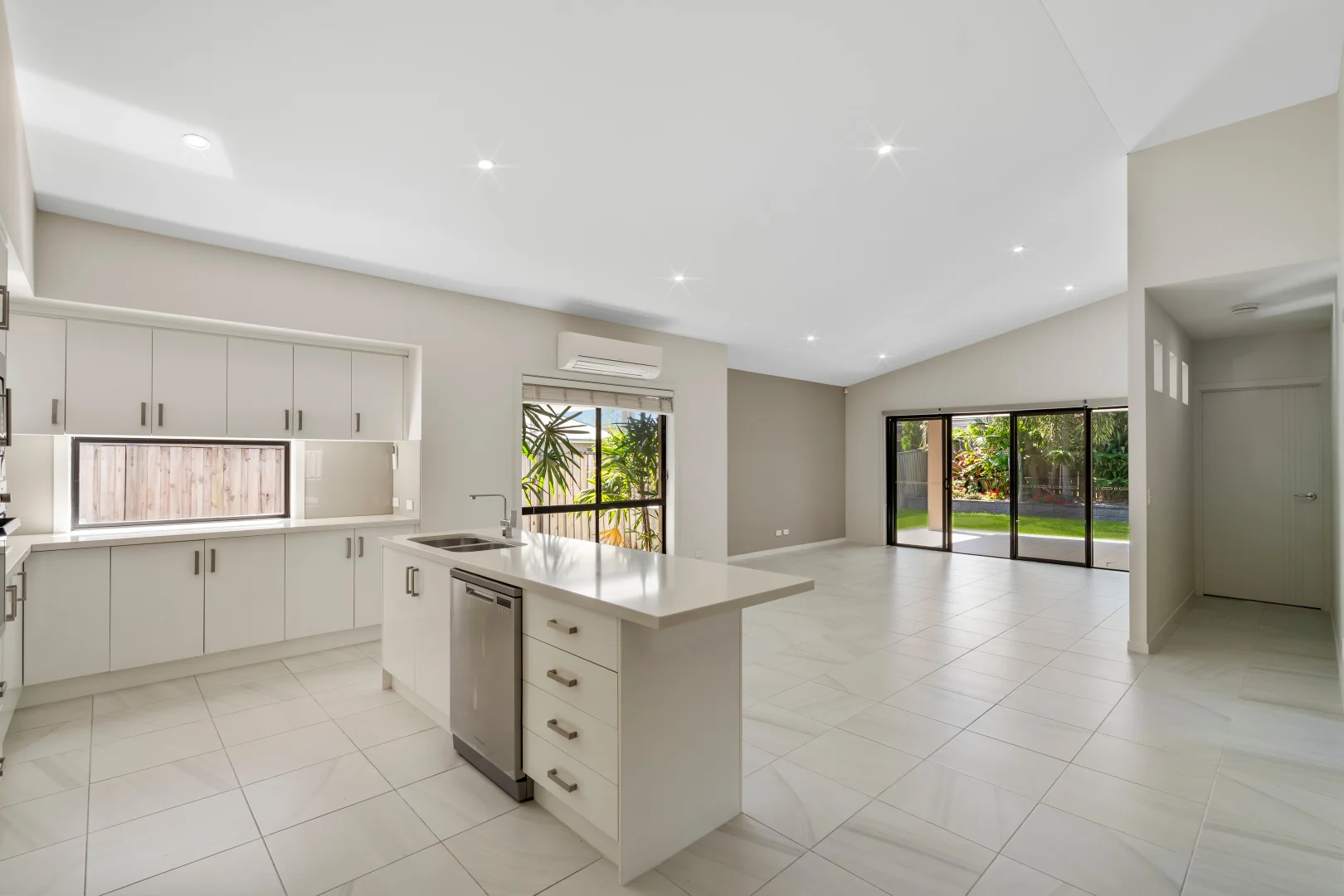 Additional image 2 of 7 Warrabah Cl, Pimpama QLD 4209