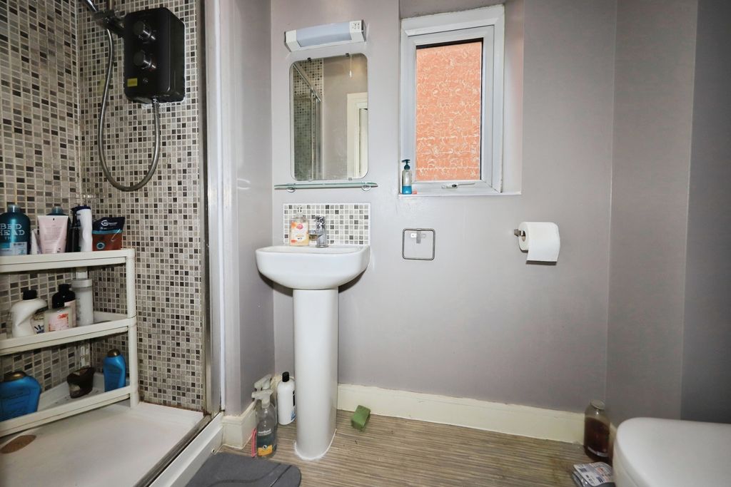 Additional image 15 of 3 bed semi-detached house for saleHemlock Way, Bilston, West Midlands WV14