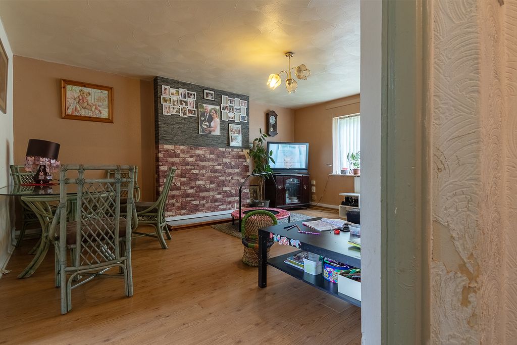 Additional image 7 of 2 bed flat for saleGreat Bridge Road, Bilston WV14