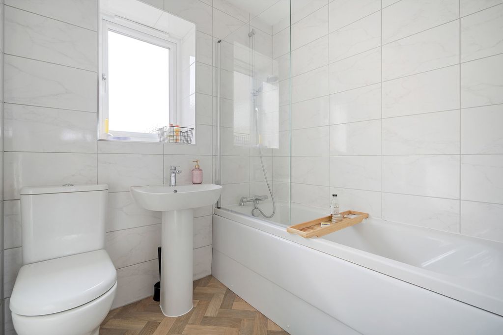 Additional image 15 of 4 bed town house for saleWoodyard Avenue, Tapton, Chesterfield S41