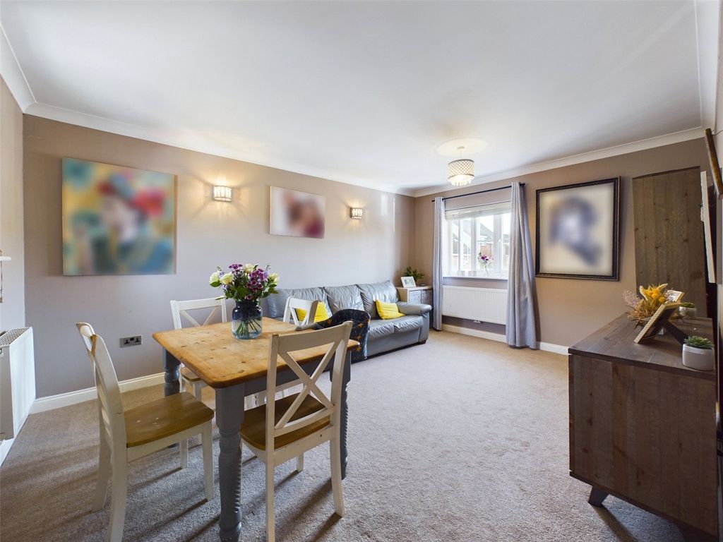 Additional image 2 of 2 bed flat for saleFox Court, Aldershot, Hampshire GU12