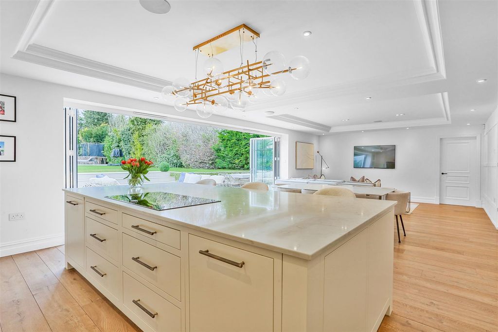 Additional image 11 of 5 bed detached house for saleGreen Curve, Banstead SM7