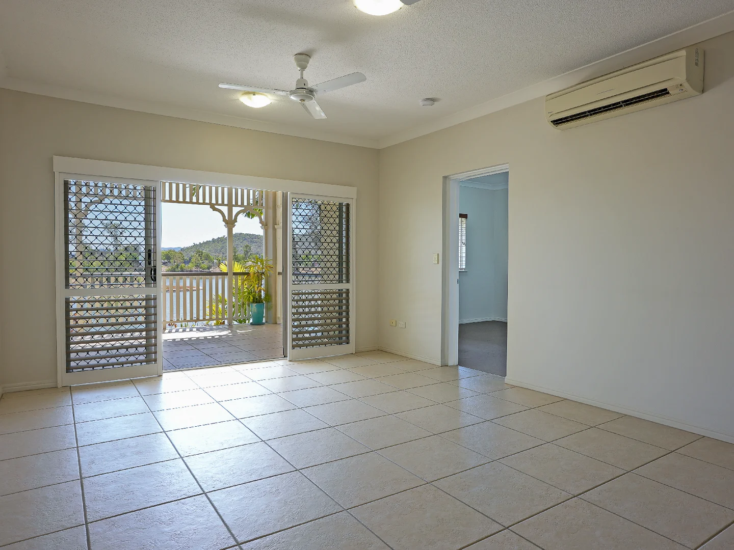 Additional image 9 of 5/16-22 Martinez Avenue, West End QLD 4810