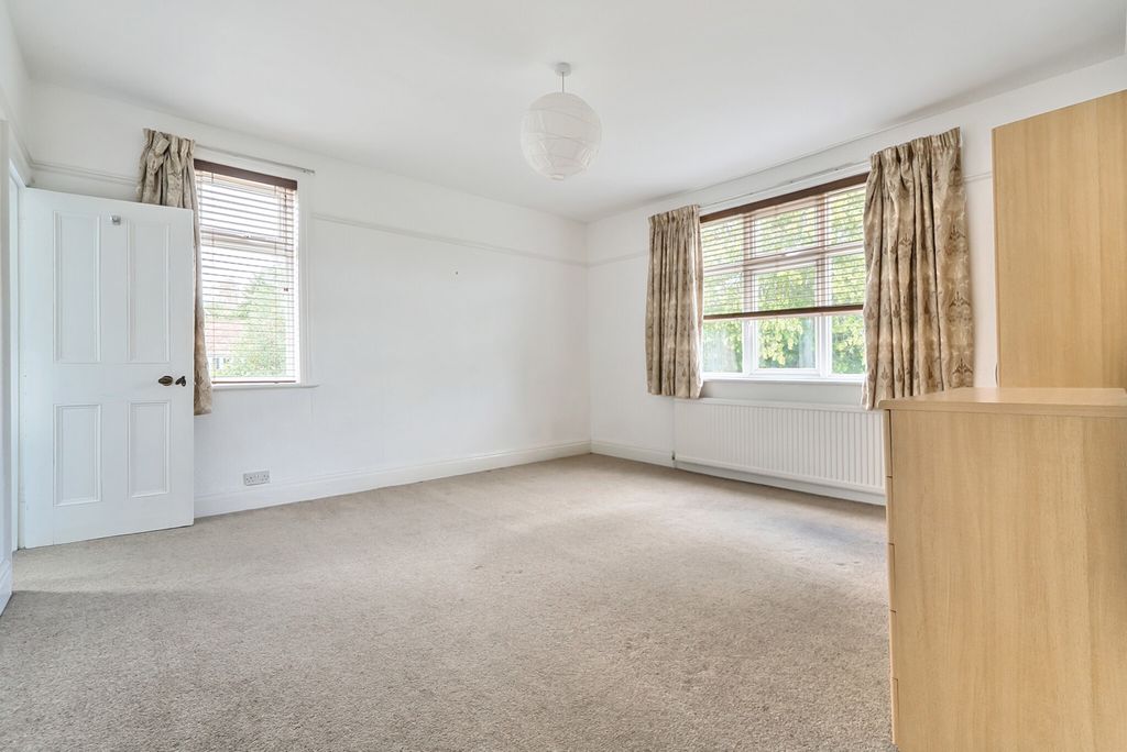 Additional image 13 of 6 bed detached house for saleNorthcourt Avenue, Reading, Berkshire RG2
