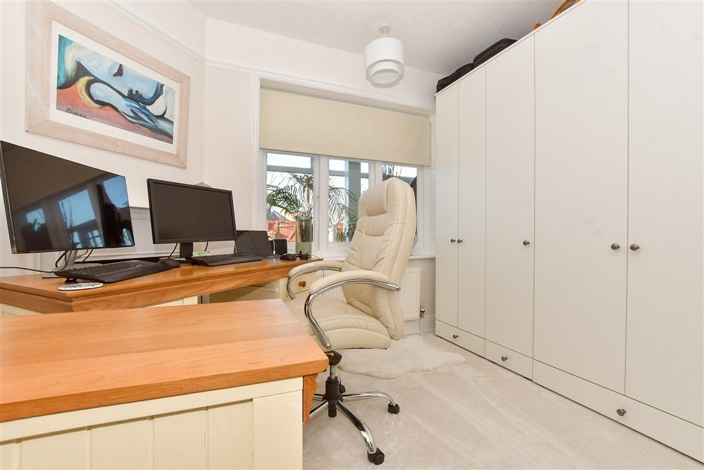 Additional image 13 of 5 bed chalet for saleGrenham Bay Avenue, Minnis Bay, Birchington, Kent CT7