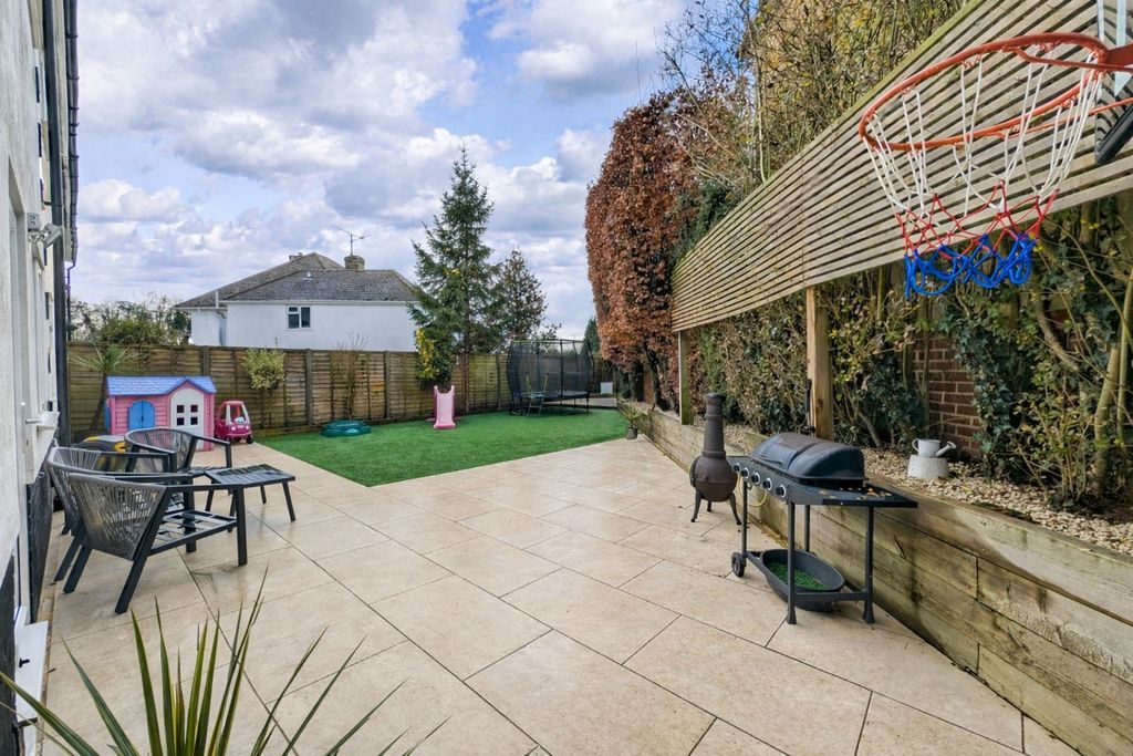 Additional image 20 of 4 bed semi-detached house for saleWhitedown Lane, Alton GU34