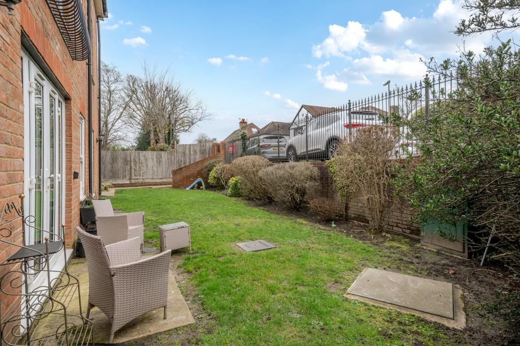 Additional image 14 of 2 bed flat for saleBagshot, Surrey GU19
