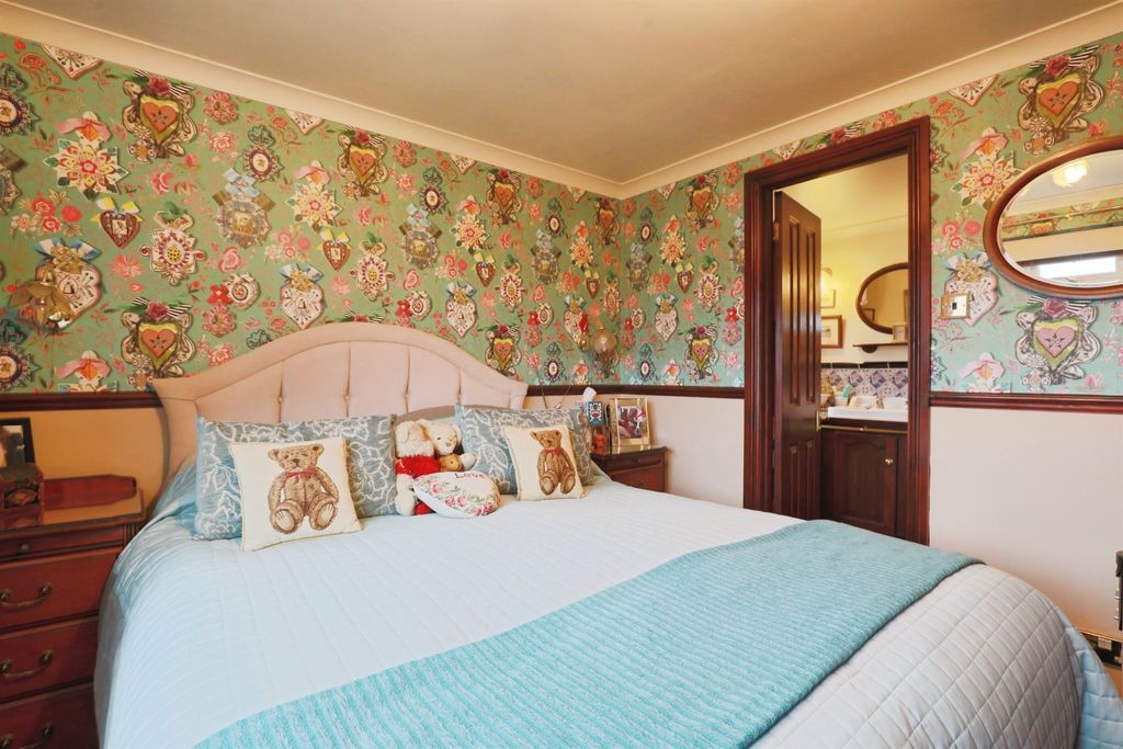 Additional image 10 of 5 bed semi-detached house for saleBignell View, Chesterton, Bicester OX26
