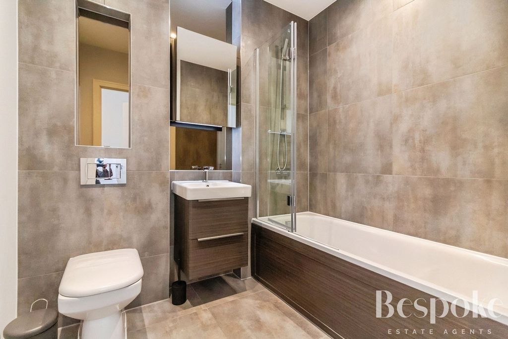 Additional image 15 of 2 bed flat for saleFairhaven Drive, Reading RG2