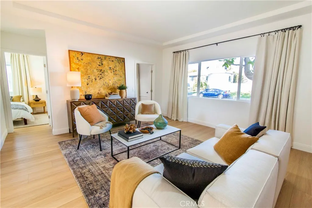 Additional image 46 of 10816 Calvert St, North Hollywood, CA 91606