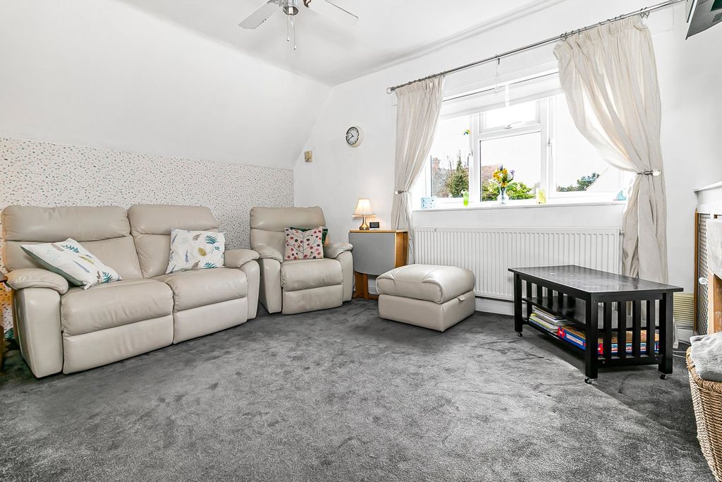 Additional image 3 of 1 bed flat for saleMons Avenue, Baldock SG7