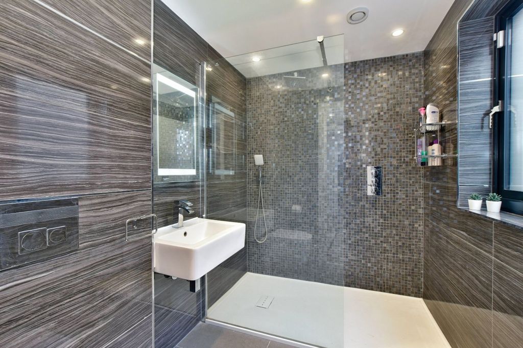 Additional image 28 of 4 bed detached house for saleAdrian Road, Abbots Langley WD5