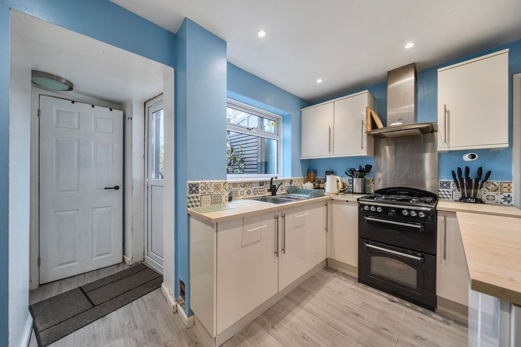 Additional image 5 of 3 bed terraced house for saleDartmouth Walk, Basingstoke RG22