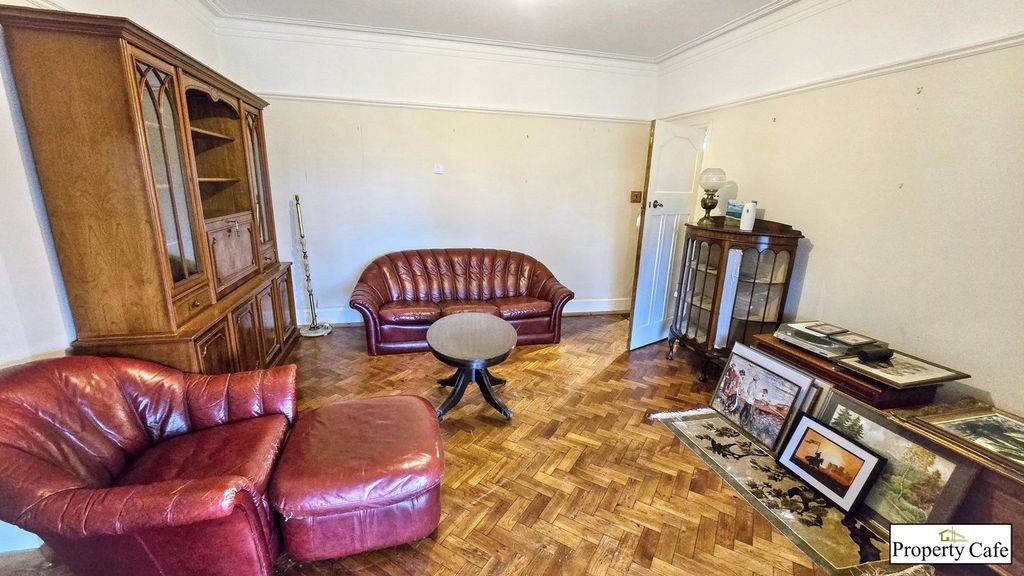 Additional image 12 of 2 bed flat for sale1 Cooden Drive, Bexhill On Sea TN39