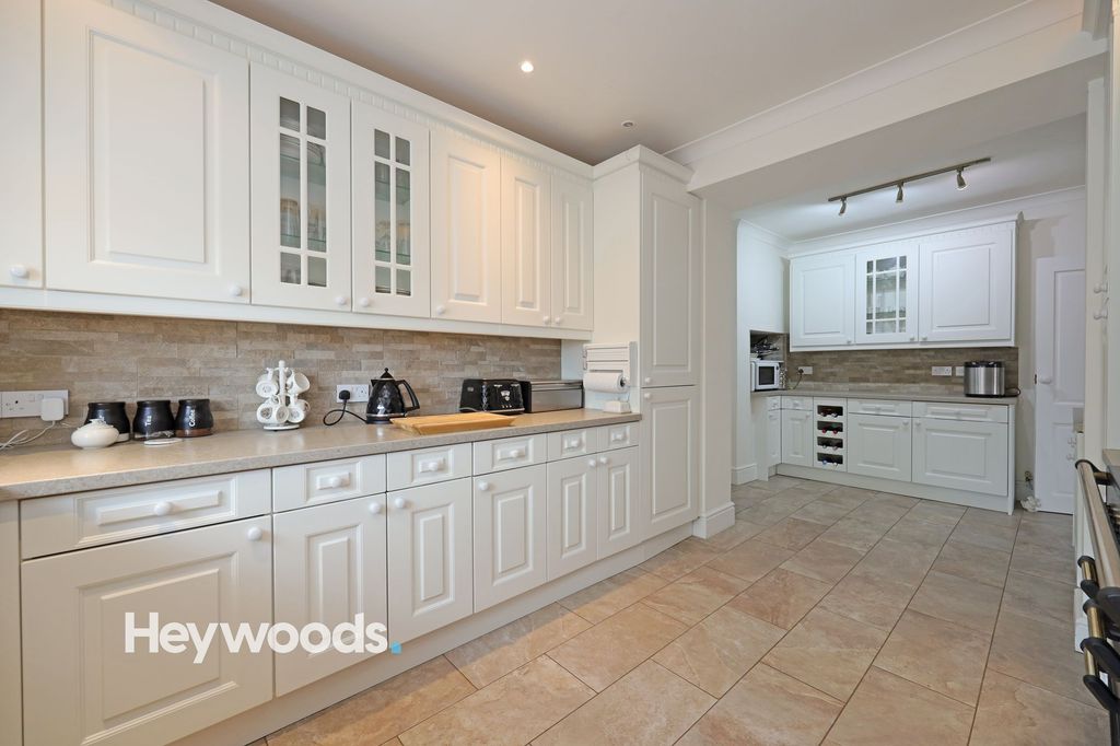 Additional image 6 of 6 bed semi-detached house for saleKingsway West, Westlands, Newcastle Under Lyme ST5