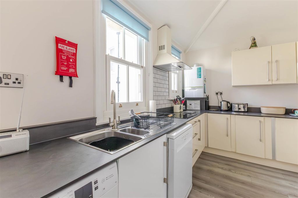 Additional image 11 of 3 bed flat for saleMarina, Bexhill-On-Sea TN40