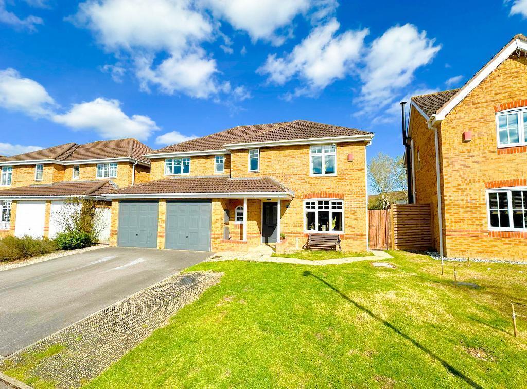 Castell Close, Trowbridge, BA14 7UJ