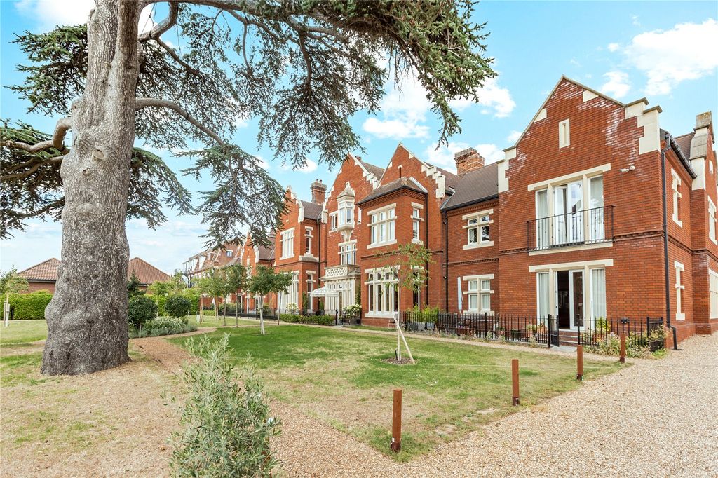 Additional image 17 of 3 bed flat for saleConvent Close, Upminster RM14