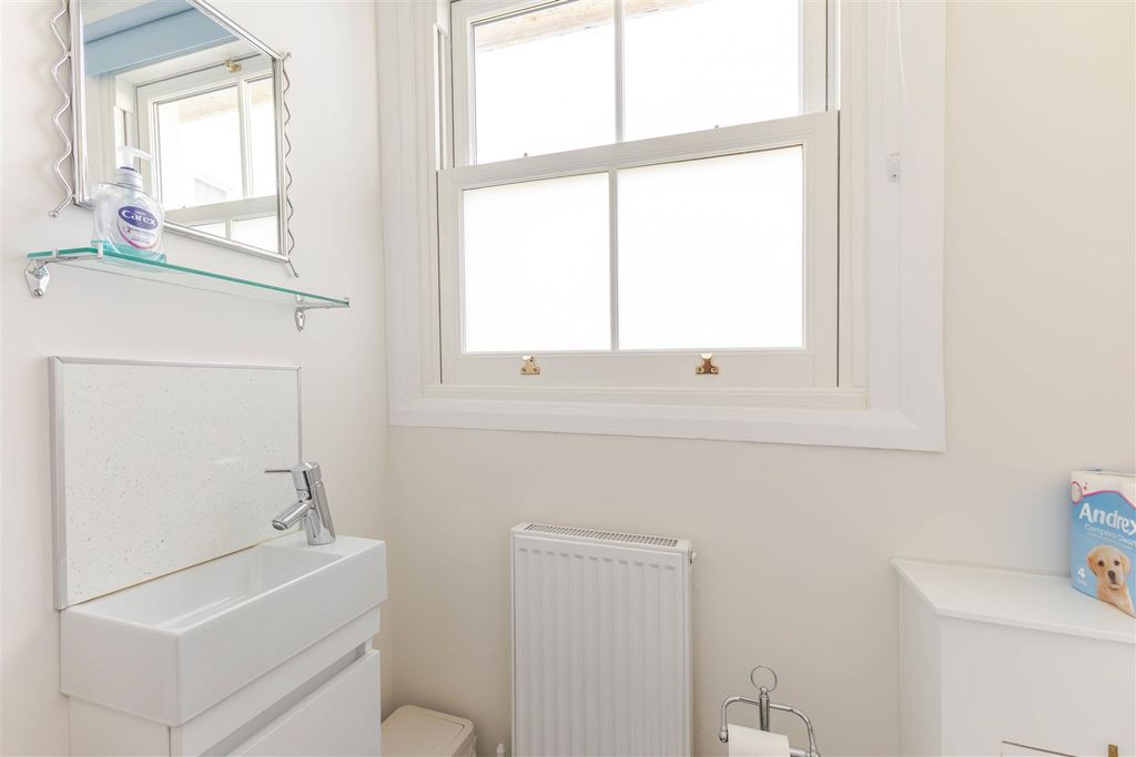 Additional image 14 of 3 bed flat for saleMarina, Bexhill-On-Sea TN40