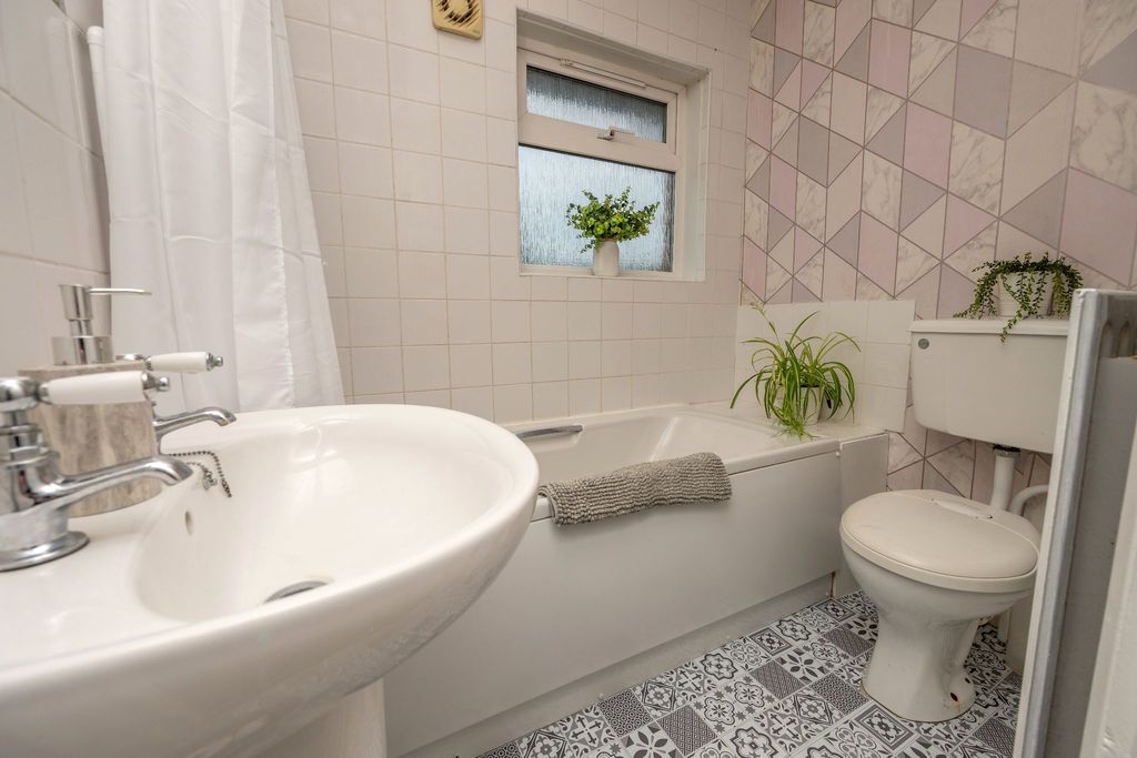 Additional image 21 of 3 bed terraced house for saleBirmingham Road, Alcester B49