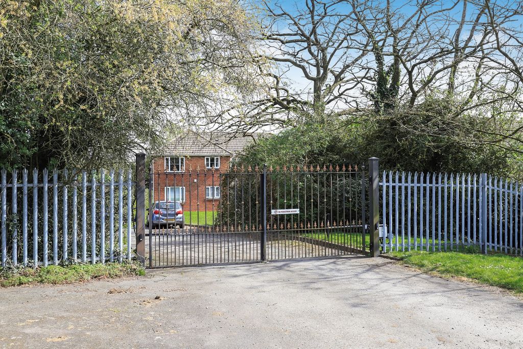 Additional image 12 of 1 bed flat for saleRose Street, Bilston WV14