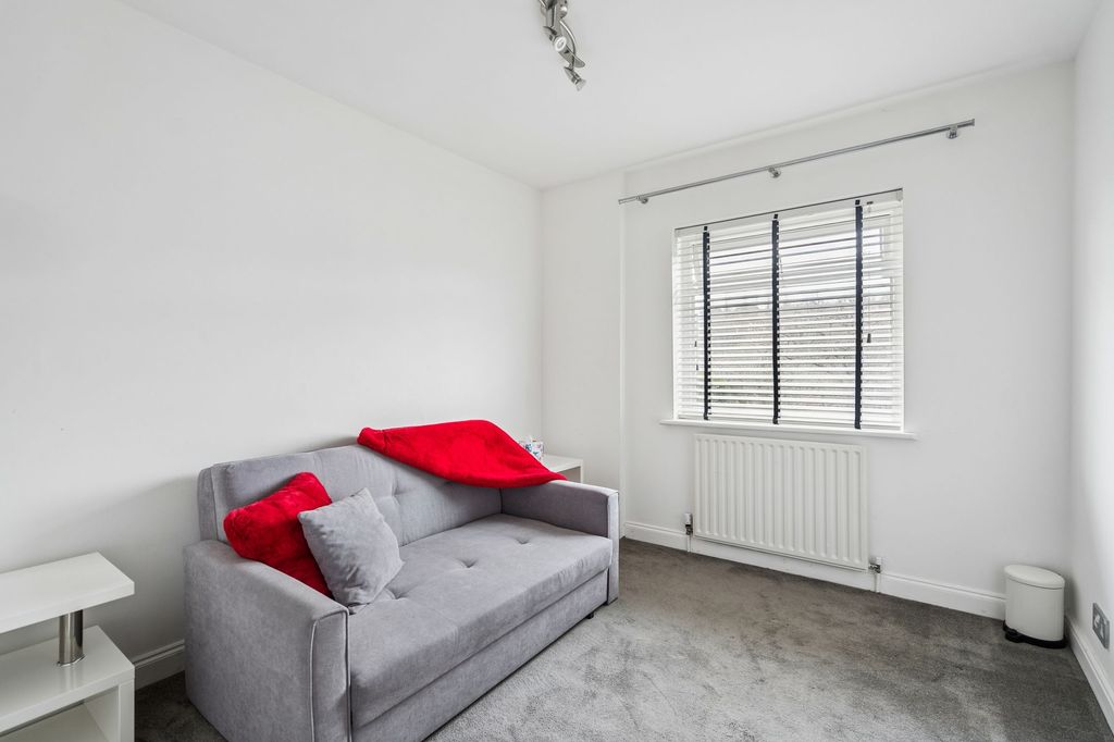 Additional image 9 of 4 bed terraced house for saleOn The Hill, Carpenders Park, Watford WD19