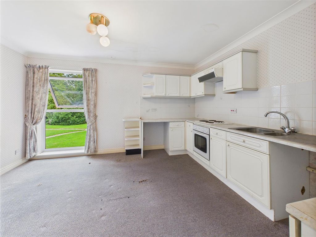 Additional image 4 of 2 bed flat for saleOld Manor Lawns, Long Lane, Beverley HU17