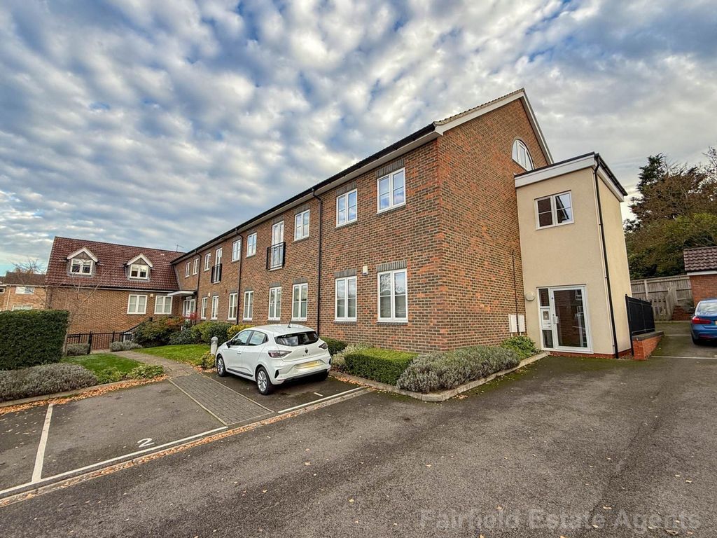 Additional image 13 of 2 bed flat for saleGibbs Couch, Carpenders Park, Watford WD19