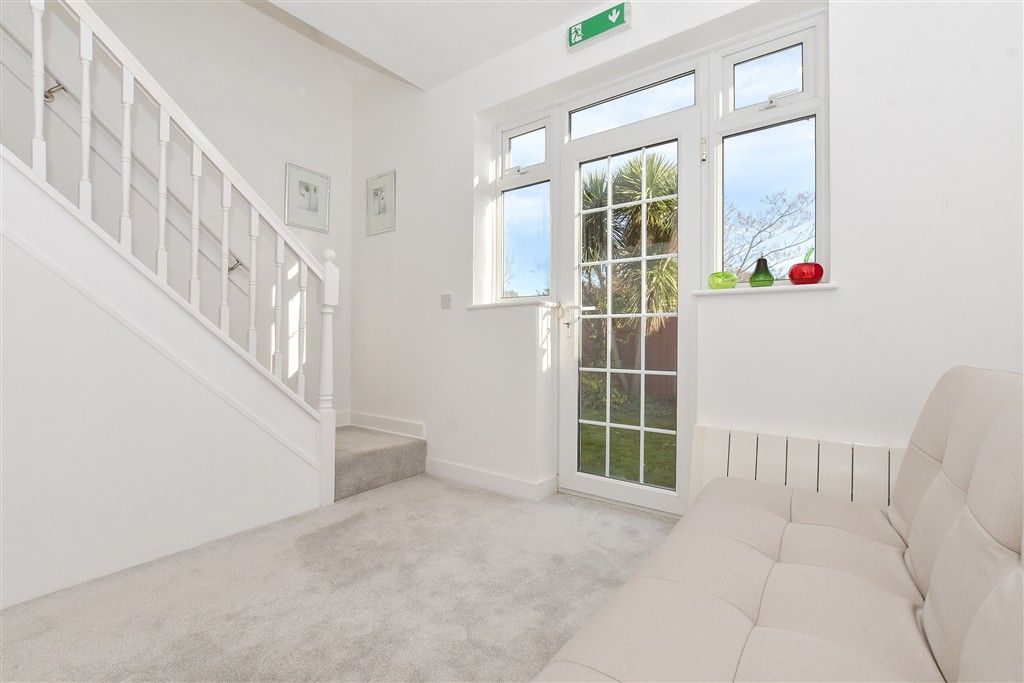 Additional image 8 of 5 bed chalet for saleGrenham Bay Avenue, Minnis Bay, Birchington, Kent CT7