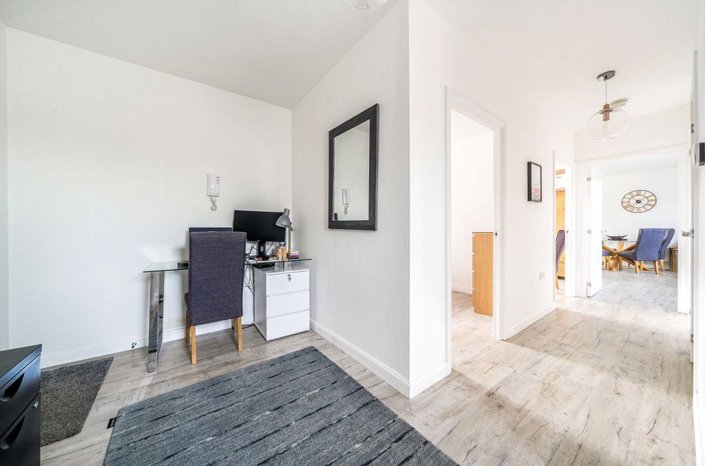Additional image 6 of 2 bed flat for saleGeorge Court, Ashfield Drive, Letchworth Garden City SG6