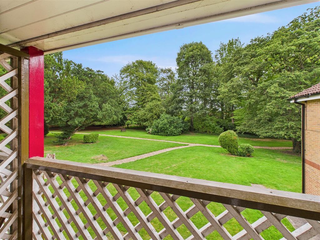 Additional image 10 of 2 bed flat for saleOld Manor Lawns, Long Lane, Beverley HU17