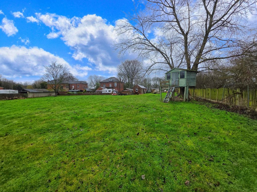Additional image 29 of 5 bed detached house for saleLund Hill Lane, Royston, Barnsley S71