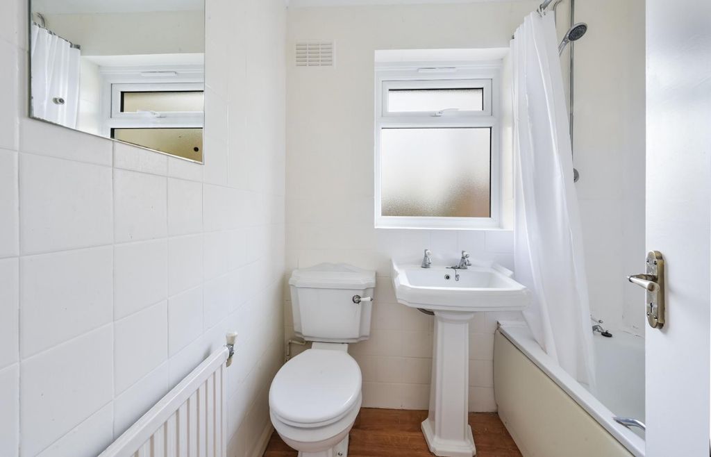 Additional image 9 of 2 bed maisonette for saleCheviot Close, Banstead SM7