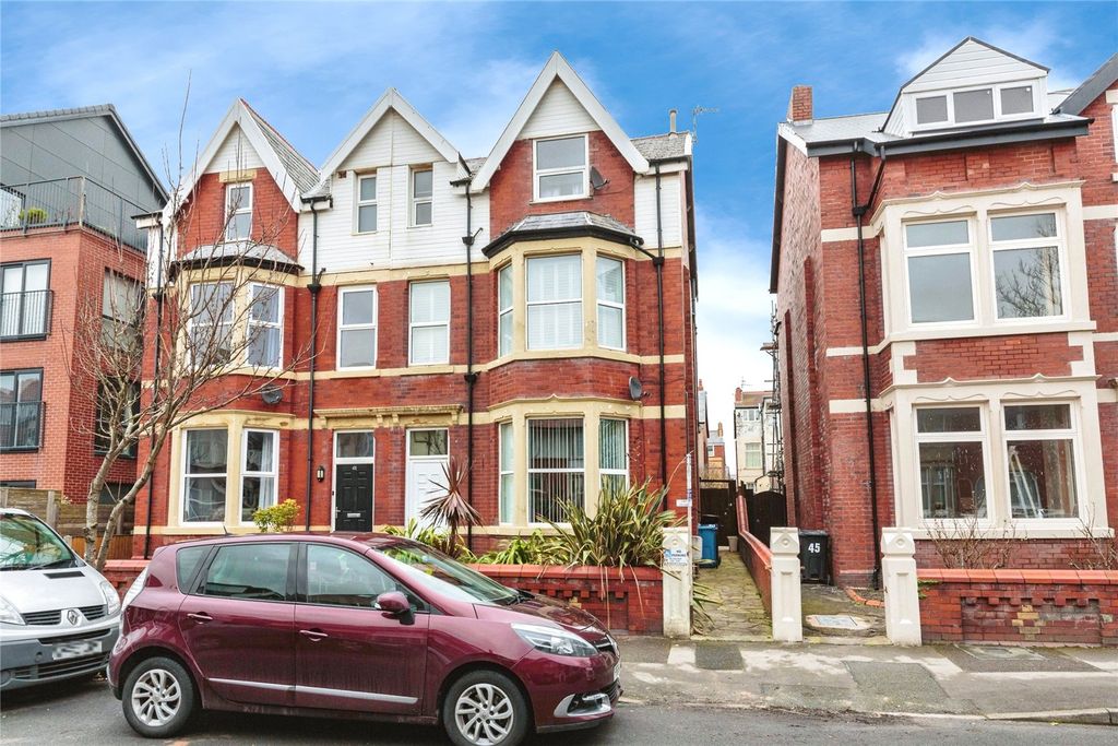 2 bed flat for saleOrchard Road, Lytham St Anne's, Lancashire, England FY8