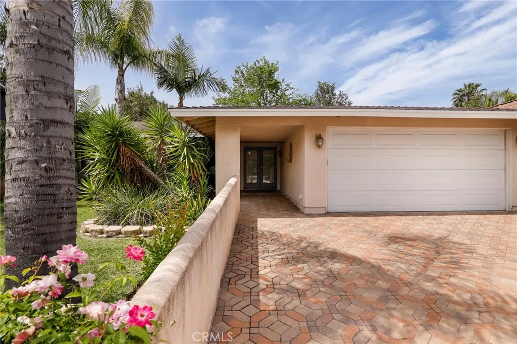 233 Kanan Rd, Oak Park, CA 91377 photo 5