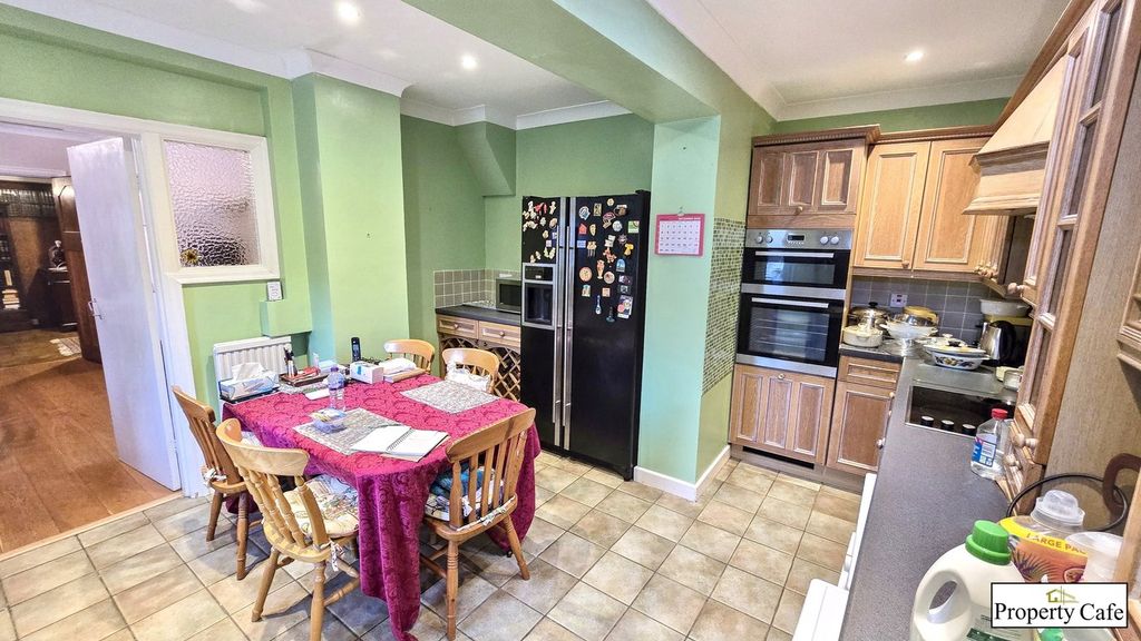 Additional image 7 of 2 bed flat for sale1 Cooden Drive, Bexhill On Sea TN39