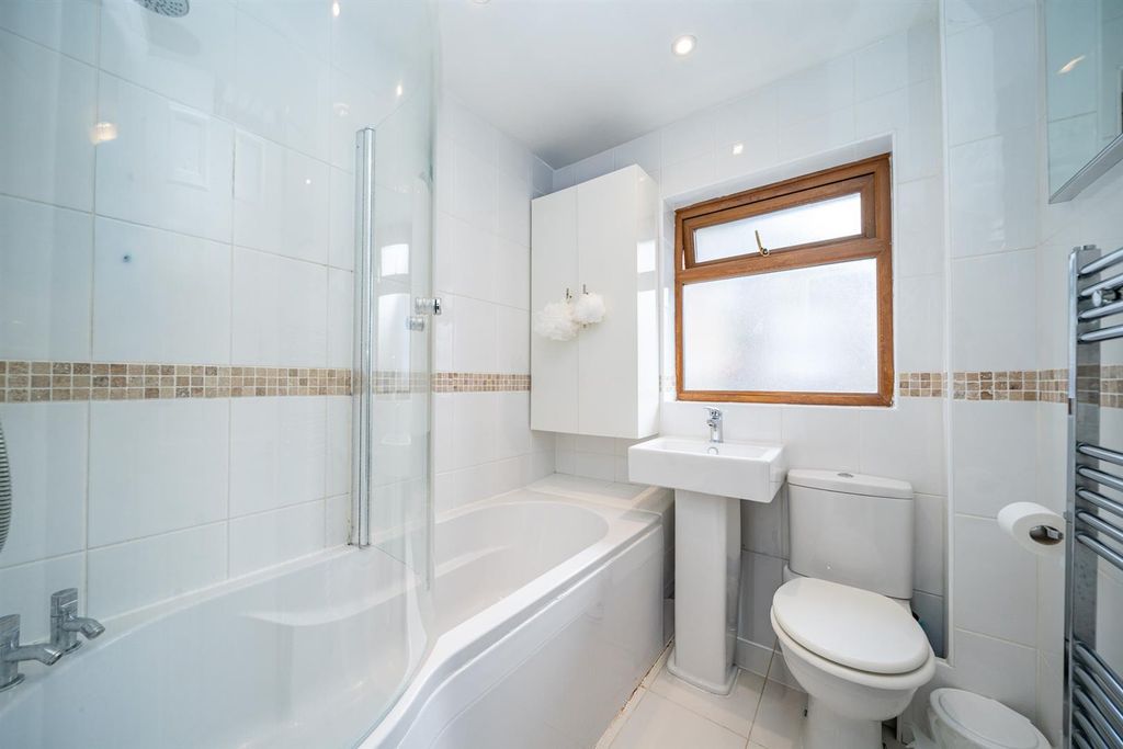Additional image 14 of 4 bed detached house for saleAbbots Road, Abbots Langley WD5