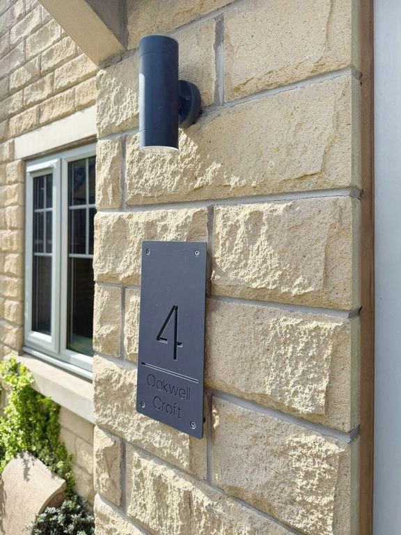 Additional image 2 of 5 bed town house for saleOakwell Croft, Batley WF17