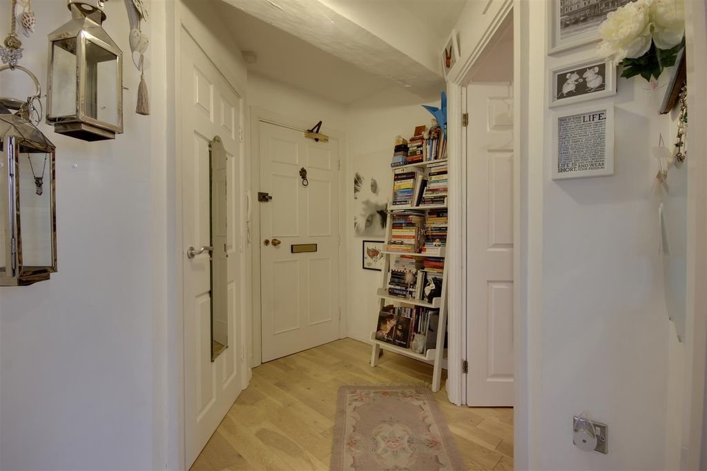 Additional image 5 of 1 bed flat for saleKingston Street, Hull HU1