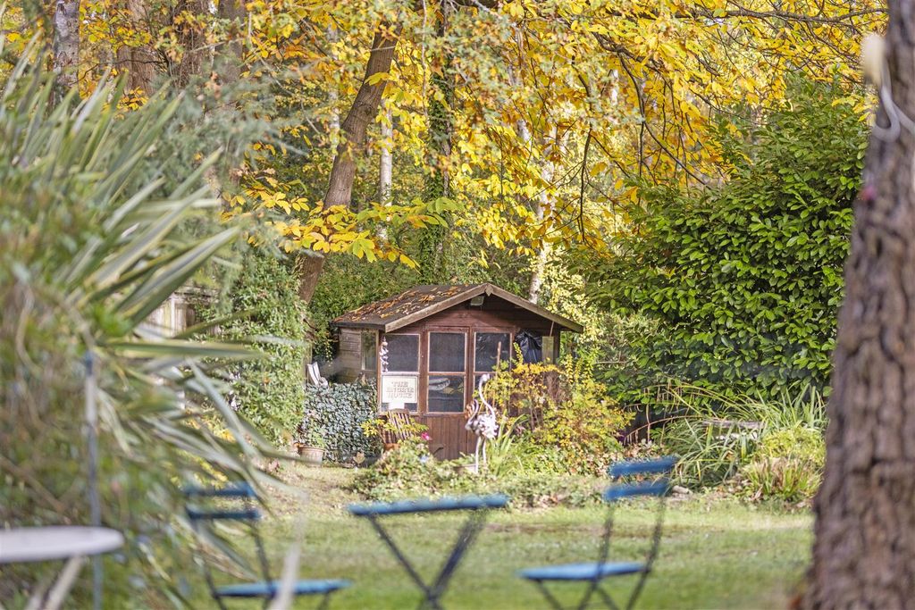 Additional image 22 of 3 bed flat for salePrince Albert Drive, Ascot SL5