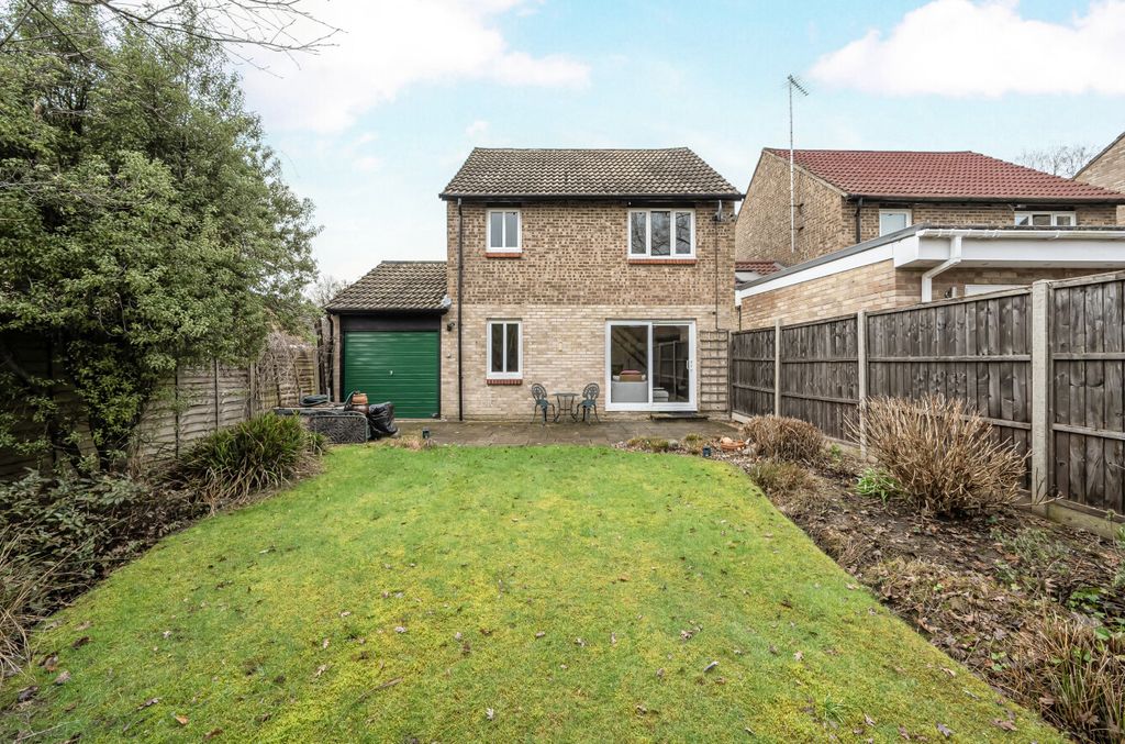 Additional image 13 of 3 bed link detached house for saleWoking, Surrey GU21