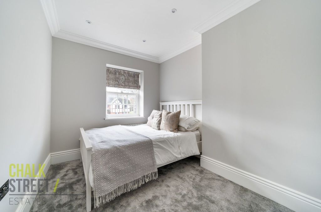 Additional image 29 of 5 bed detached house for saleWoodlands Avenue, Emerson Park RM11