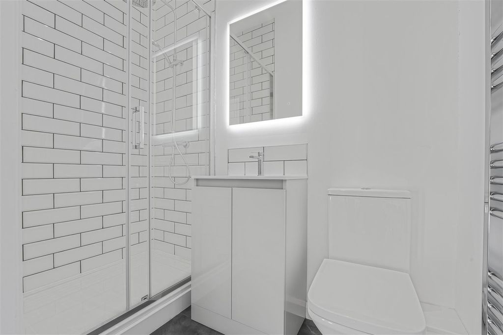 Additional image 13 of 5 bed town house for saleFriars Road, Barry CF62