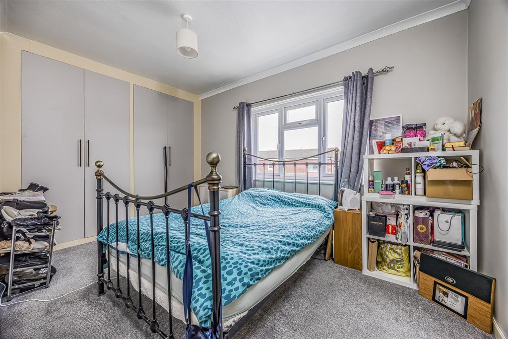Additional image 3 of 1 bed flat for saleNorth Street, Emsworth PO10